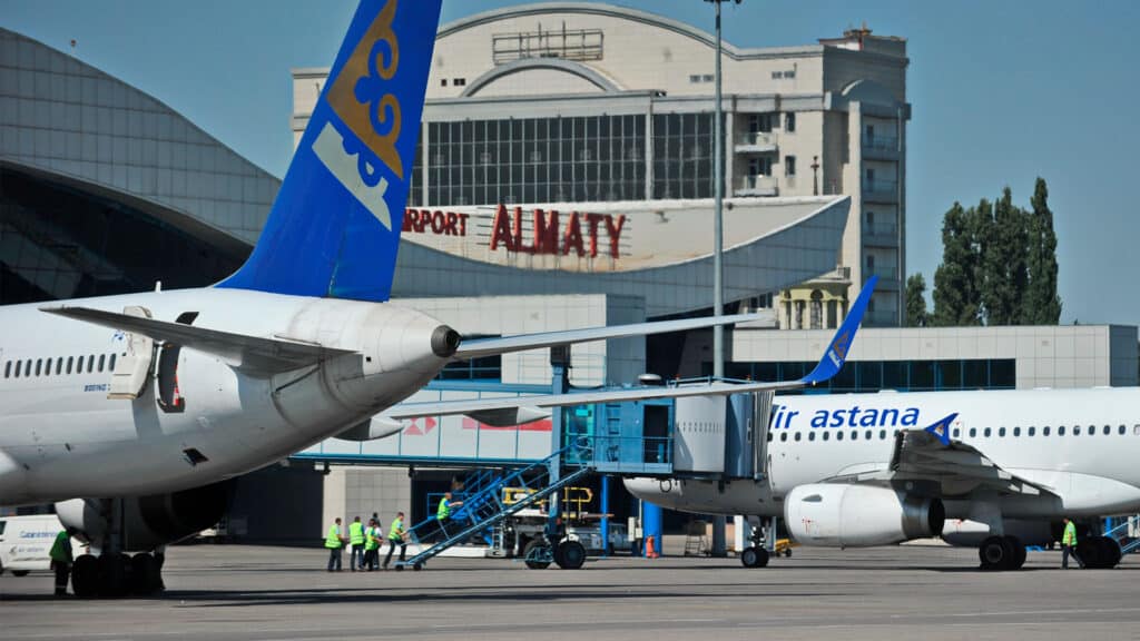 Air Astana попросила миллионные субсидии для запуска прямого рейса из Казахстана в Нью-Йорк / shutterstock, бильд-редактор: Дастан Шанай