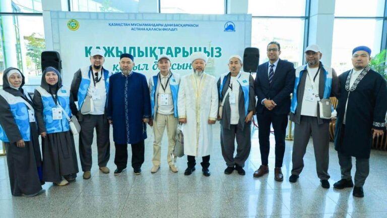 Қазақстандық қажылардың алғашқы легі Меккеге аттанды