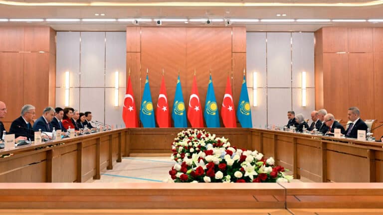 Казахстан и Турция запускают проекты почти на $1 млрд
