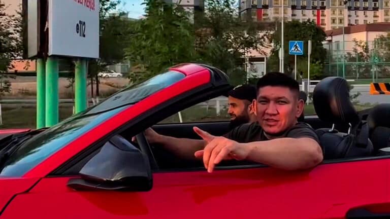 Бойца MMA Куата Хамитова наказали после эффектного заезда в Атырау