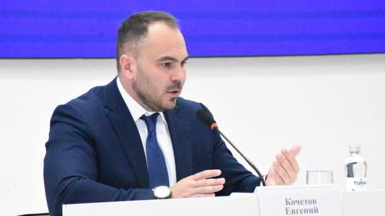 Даже после закрытия 