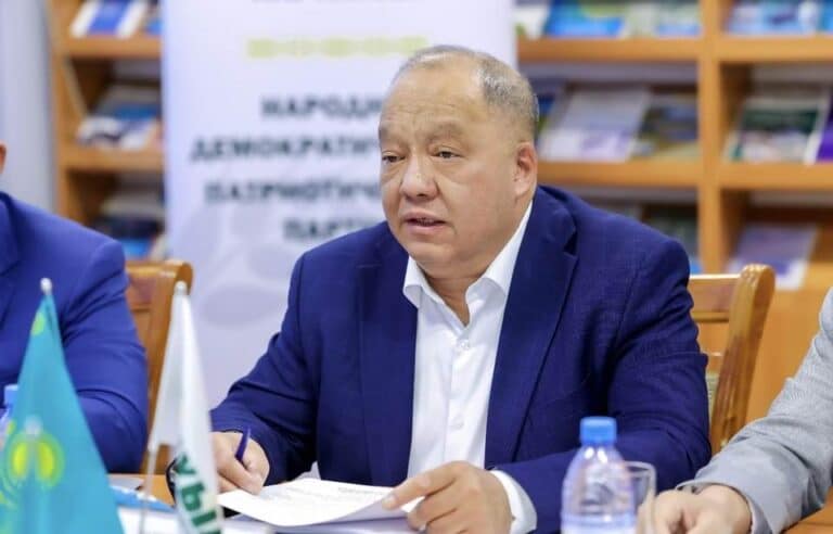 Экс-кандидат в президенты Казахстана покинул партию, от которой выдвигался