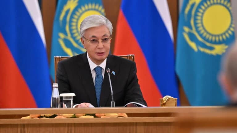 Токаев назвал Россию рекордсменом по инвестициям в Казахстан
