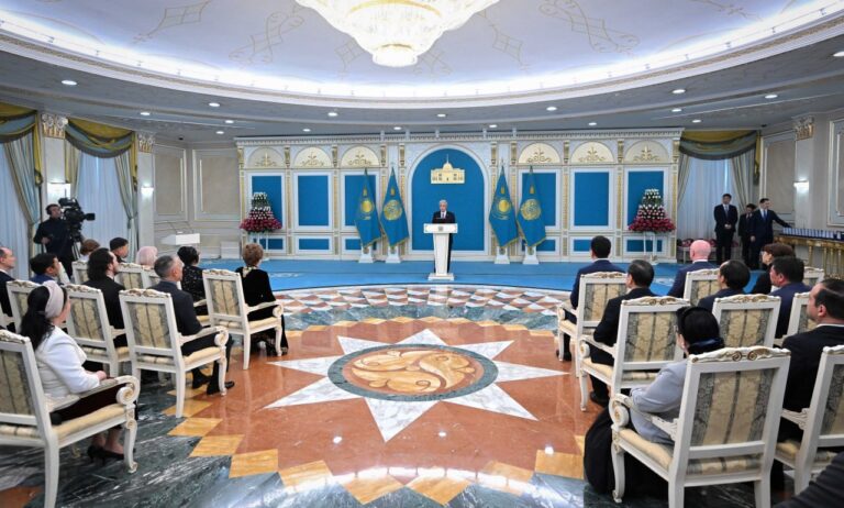 Мақпал Жүнісова 