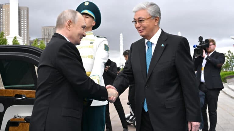 Путин Тоқаевтың Орыс тілі ұйымының жұмысын дамыту туралы ұсынысына алғыс айтты