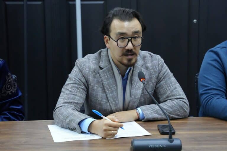 «Время пилотов и стратегий закончилось» — эксперт о сигналах Токаева по ИИ