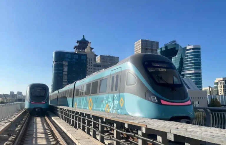В Астане завершили обкатку поездов LRT, что дальше