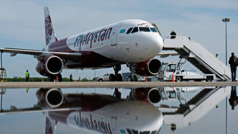 Прямые рейсы из Астаны и Алматы на турецкие курорты запустил FlyArystan