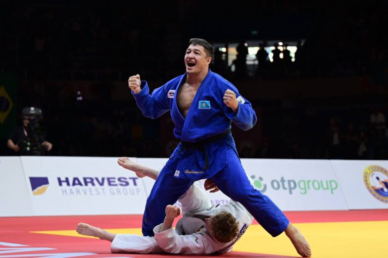 Марат Байкамуров стал чемпионом Grand Slam в Астане, Камила Берликаш взяла серебро