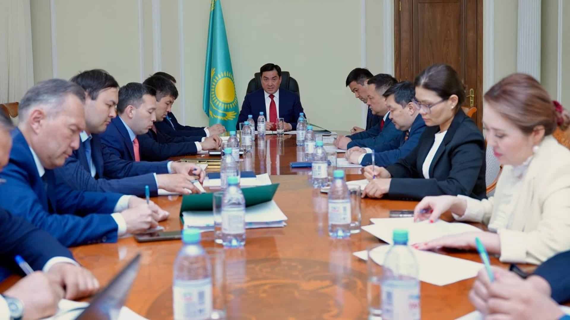 Энергетика министрі Ерлан Ақкенженов өткізген жиналыс