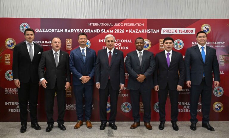 Токаев приехал на турнир Qazaqstan Barysy Grand Slam с участием звезд дзюдо