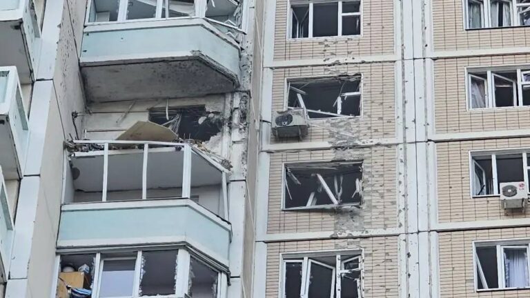 Над Россией сбиты сотни беспилотников, есть погибшие и пострадавшие