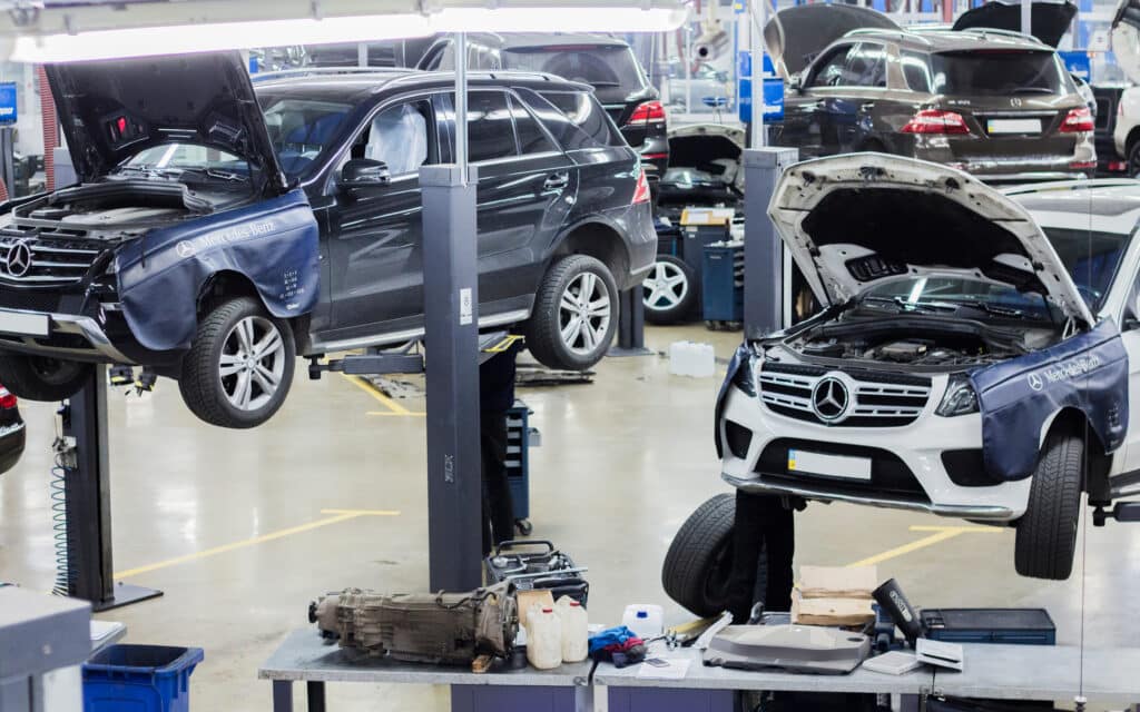 Mercedes может вернуться к выпуску оборонной продукции / shutterstock