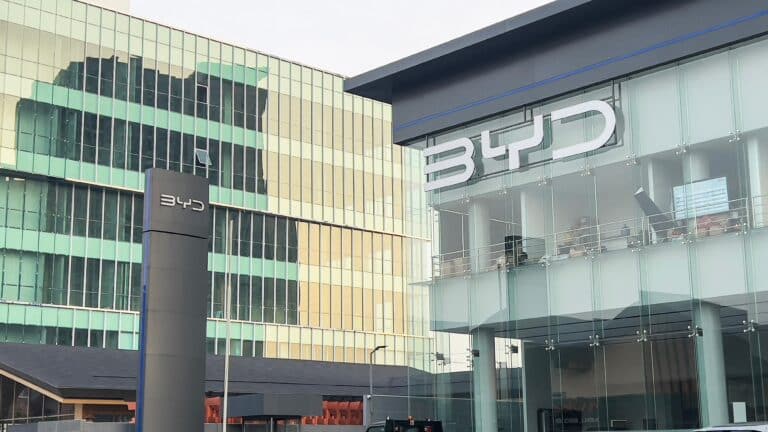 План по захвату Европы: BYD скупает пустующие заводы конкурентов