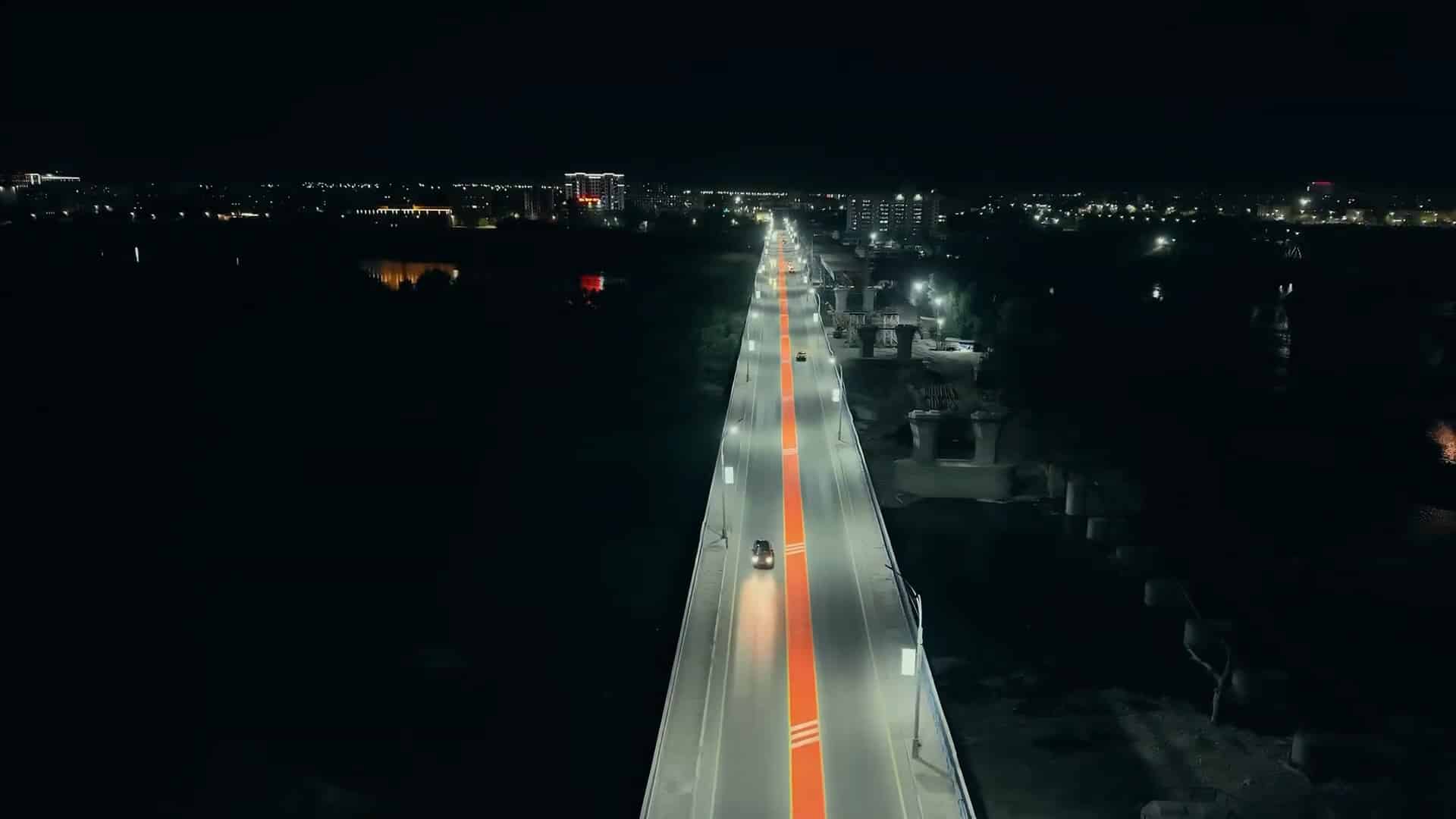 Дорожная разметка, мост в семее, светоотражающая разметка