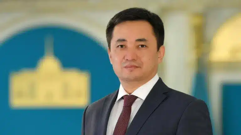 Айбек Дадебай избран председателем новой партии 