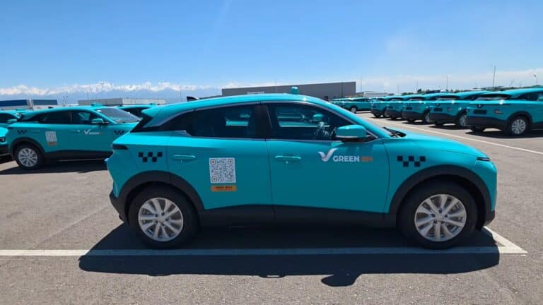 Вьетнамские электрокары VinFast готовы к работе такси в Алматы