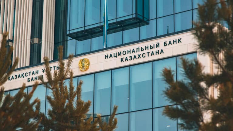 Хватит жестить: почему аналитики заговорили о снижении базовой ставки?
