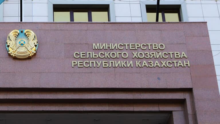 Топливный кризис в РФ: ударит ли он по ценам на продукты в Казахстане