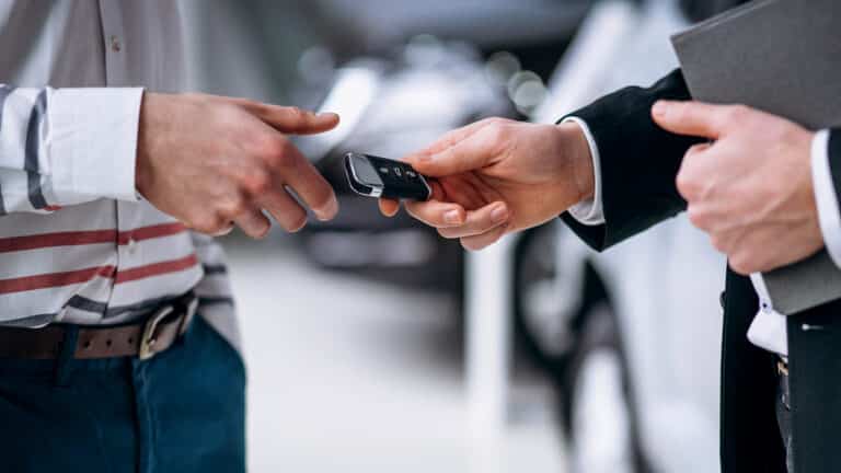 Эпоха бума автокредитов в Казахстане подходит к концу