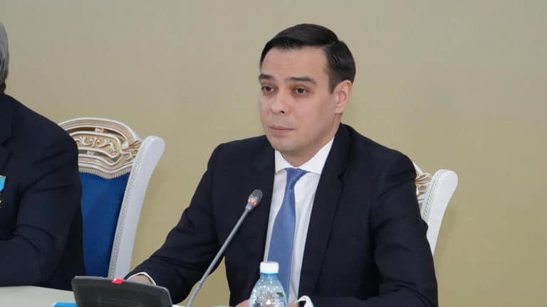 Омбудсмен Ластаев заступился за традицию «алып қашу»