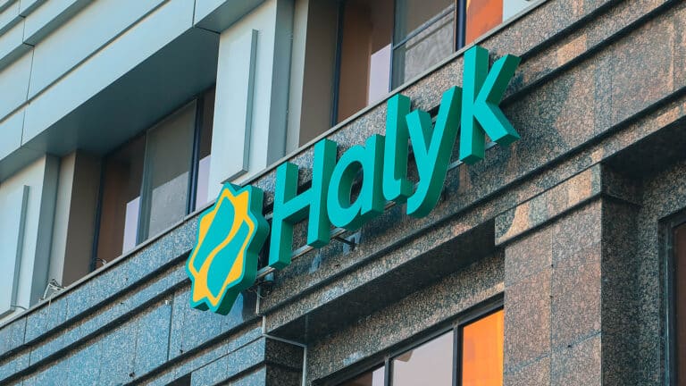 Halyk Bank займет $200 млн на AIX