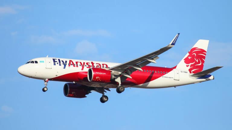 FlyArystan запустил рейсы на Иссык-Куль из Алматы и Астаны