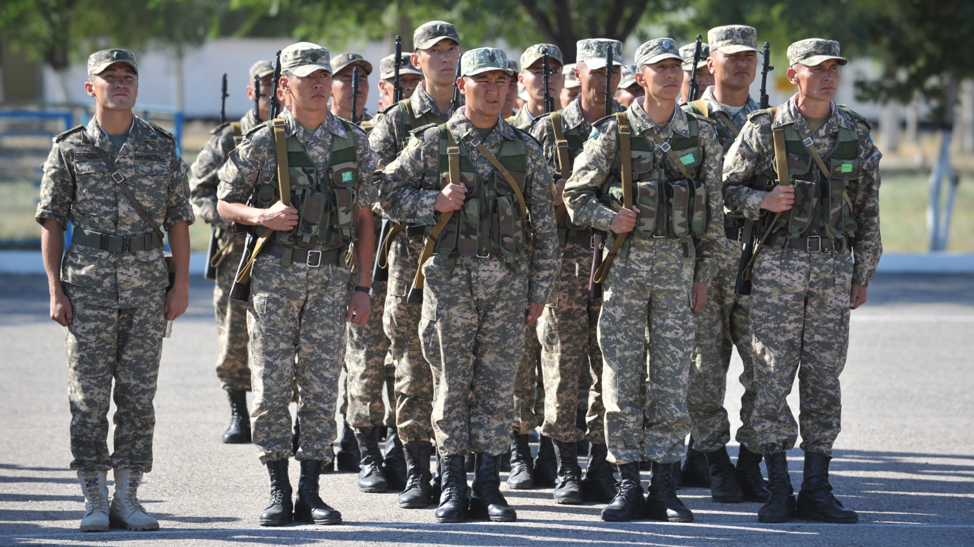 армия