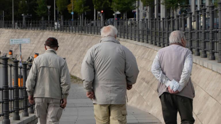 В Казахстане изучают три варианта новой пенсионной системы