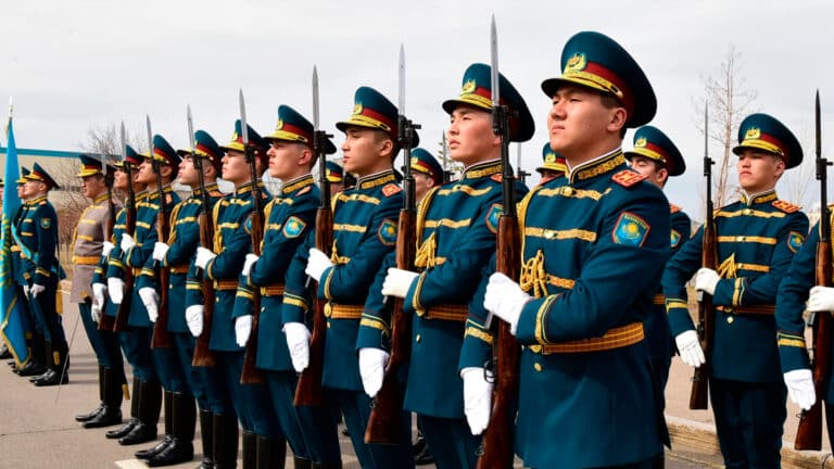 10-минутный тест поможет психологам узнать все о психике призывника в Казахстане