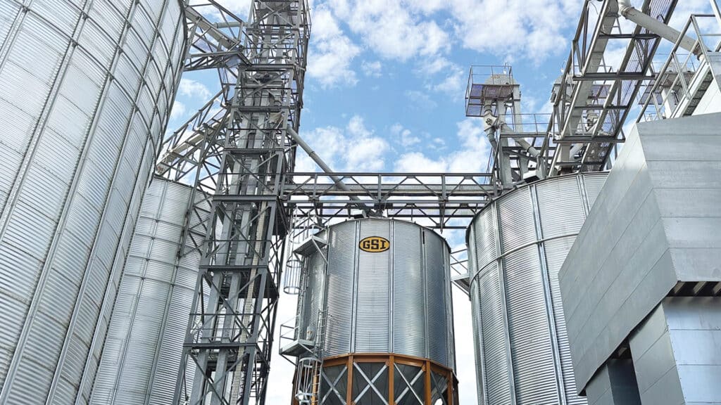 Проданный Фондом проблемных кредитов элеватор накопил более 700 млн тенге убытков / evsgroup.kz, бильд-редактор: Милош Муратовский