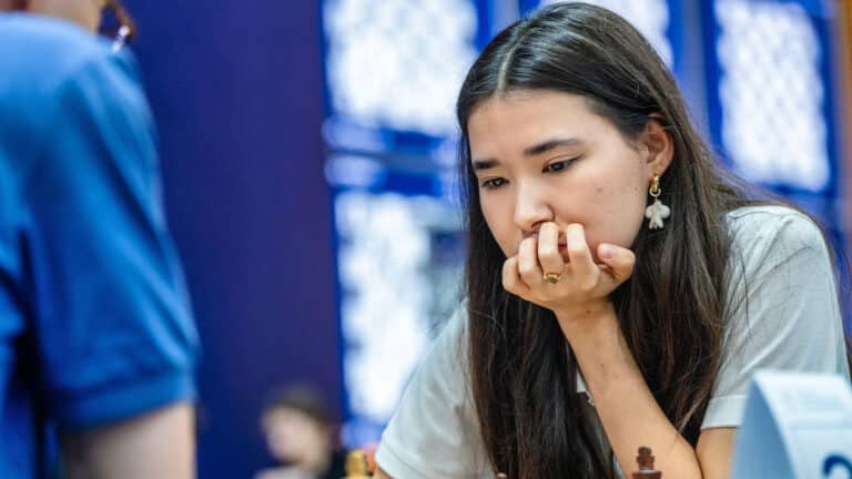 Камалиденова делит второе место на чемпионате Азии по шахматам