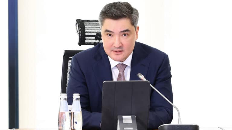 Очередь на жилье в Казахстане дошла до миллиона человек: Бектенов назвал виновных