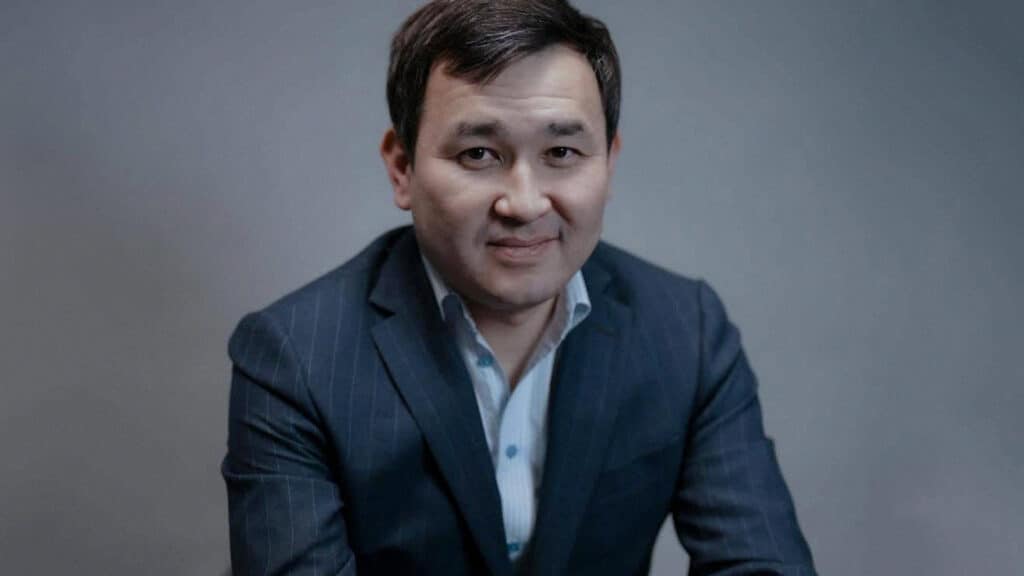 Свидетель по делу о хулиганстве рассказал, как его ударил Асет Матаев