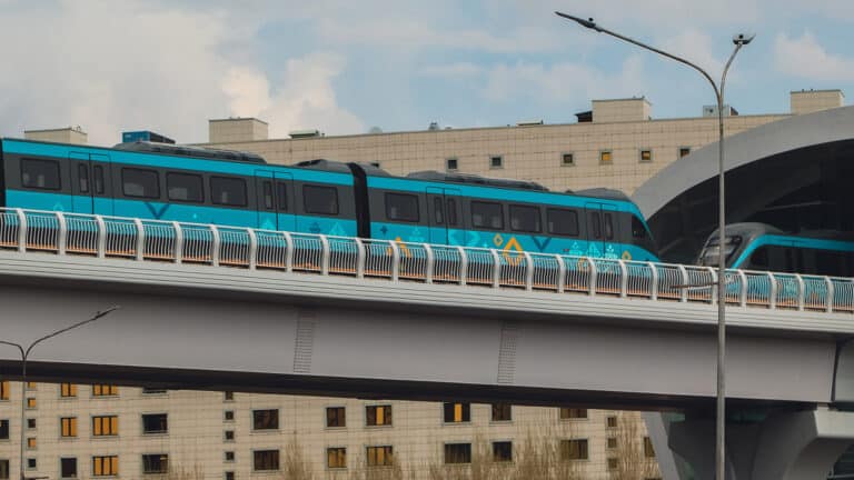 В Астане переименовали LRT