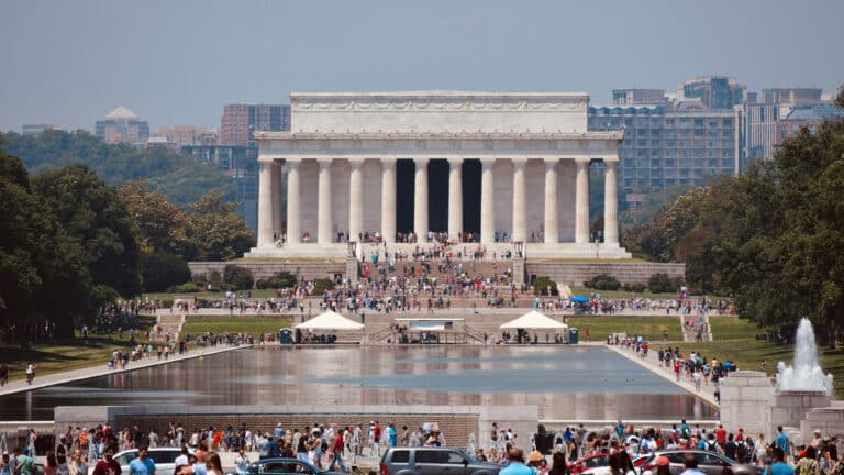 Reflecting Pool's costly makeover hits troubled waters