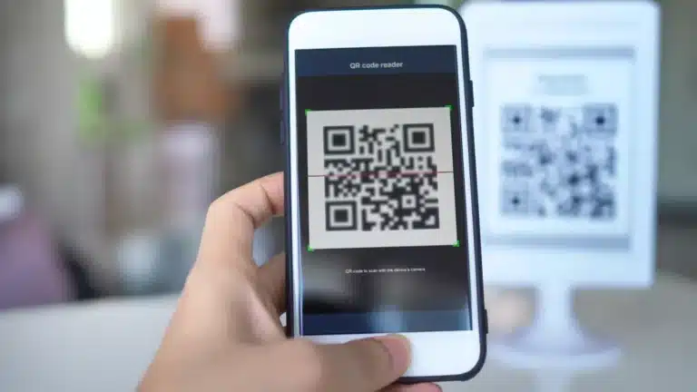 Полиция көшедегі күмәнді QR-кодтардан сақ болуға шақырды