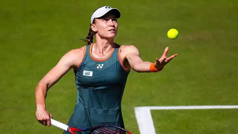 Рыбакина с Данилиной, сохранив места в рейтинге WTA, сыграют в Берлине
