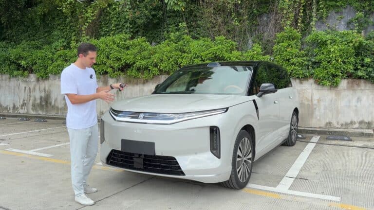 «За эту цену – жирно»: блогер оценил новый флагман BYD с зарядкой за 9 минут