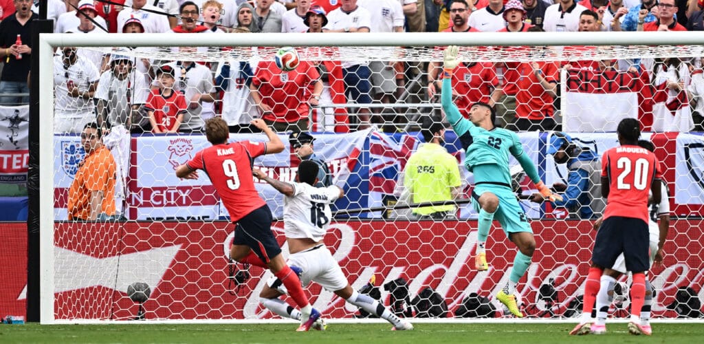 Soccer Football - FIFA World Cup 2026 - Group L - Panama v England - New York/New Jersey Stadium, East Rutherford, New Jersey, U.S. - June 27, 2026 England's Harry Kane scores their second goal REUTERS/Dylan Martinez     TPX IMAGES OF THE DAY