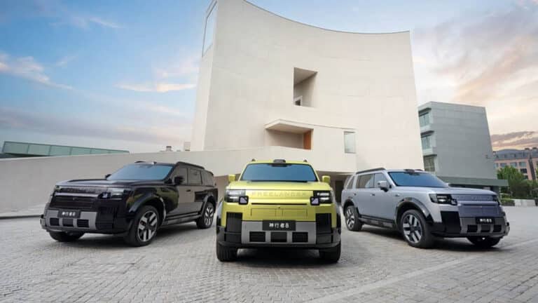 Freelander вернулся, но не от Land Rover – Chery показала новый внедорожник