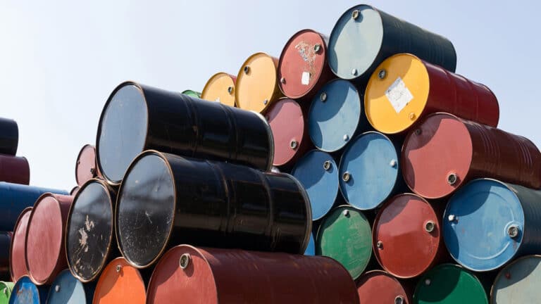 Зависимость Казахстана от нефти не пугает инвесторов – аналитик