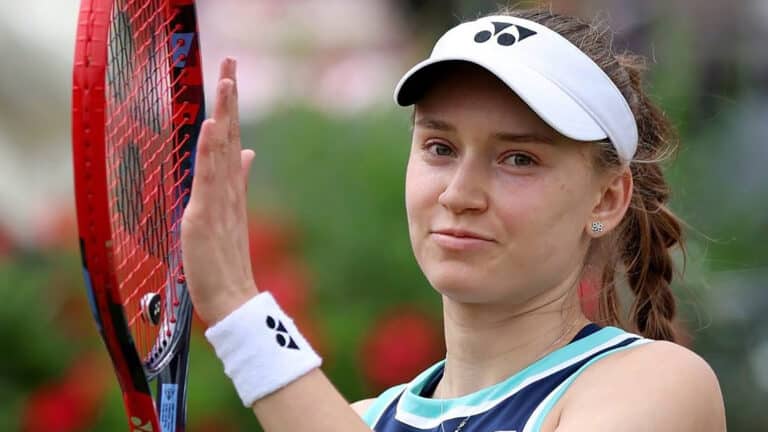 Рыбакина отметила день рождения и неудачно сыграла в Берлине