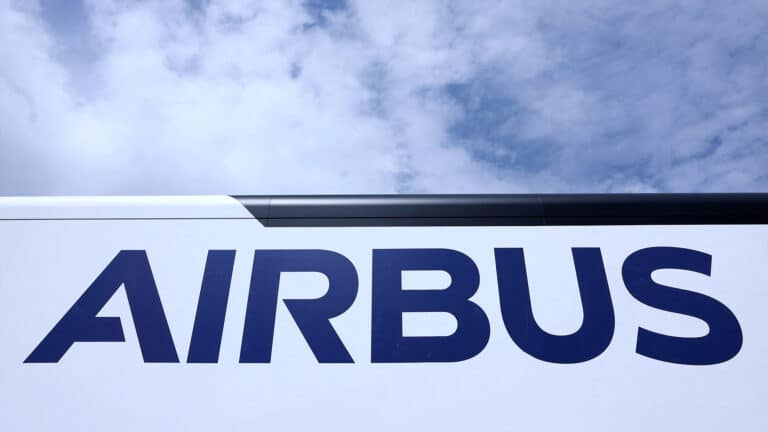 Air Astana заказала 50 Airbus на $9,45 млрд. Это почти в 695 раз больше ее прибыли