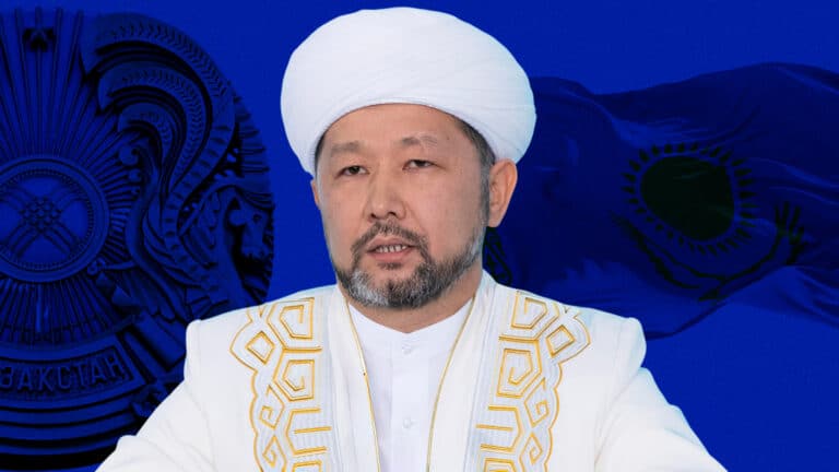 Главный муфтий Казахстана рассказал, как по религии нужно относиться к госсимволам