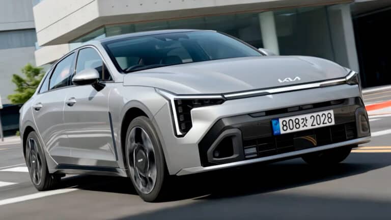 Kia готовит второе обновление K5 – седан может стать гибридом