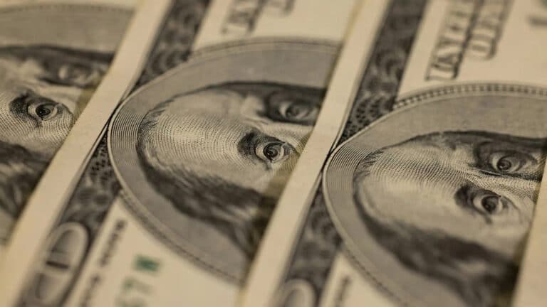 В Казахстане резко вырос курс доллара