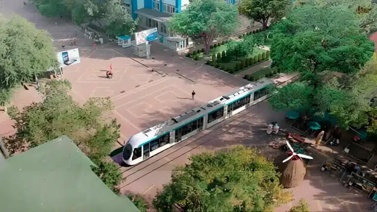 Движение на одной из наиболее загруженных улиц Алматы ограничат