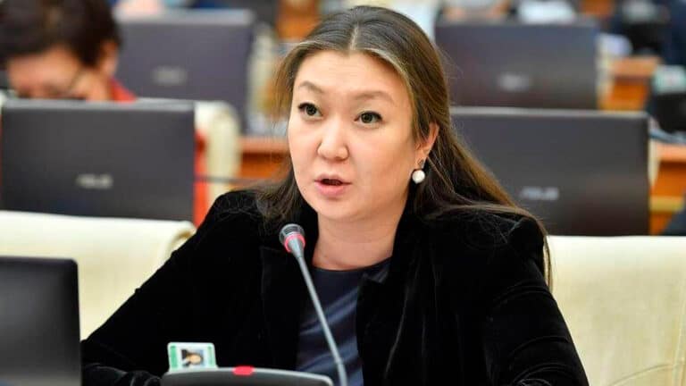 Токаеву доложили о тысячах сообщений от детей о нарушении прав в Казахстане