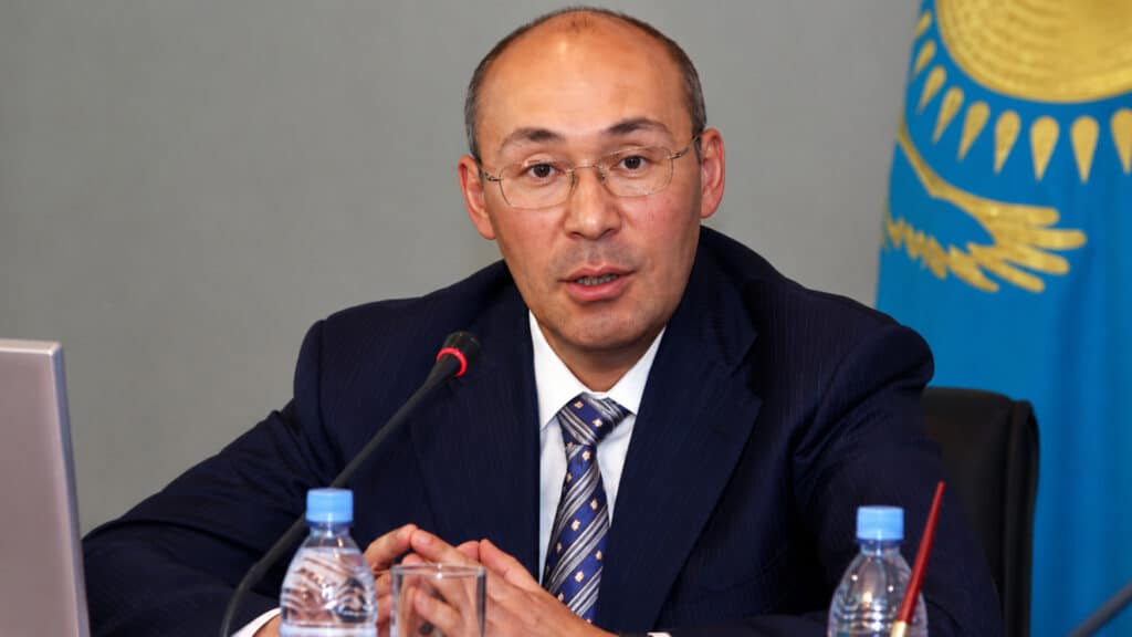 facebook.com/kairat.kelimbetov, бильд-редактор: Адэлина Мамедова